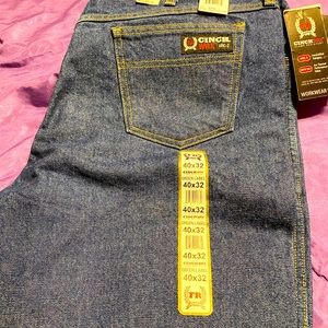 New with tags Cinch FR work Jeans! Size is 40x32 and they are perfect condition!